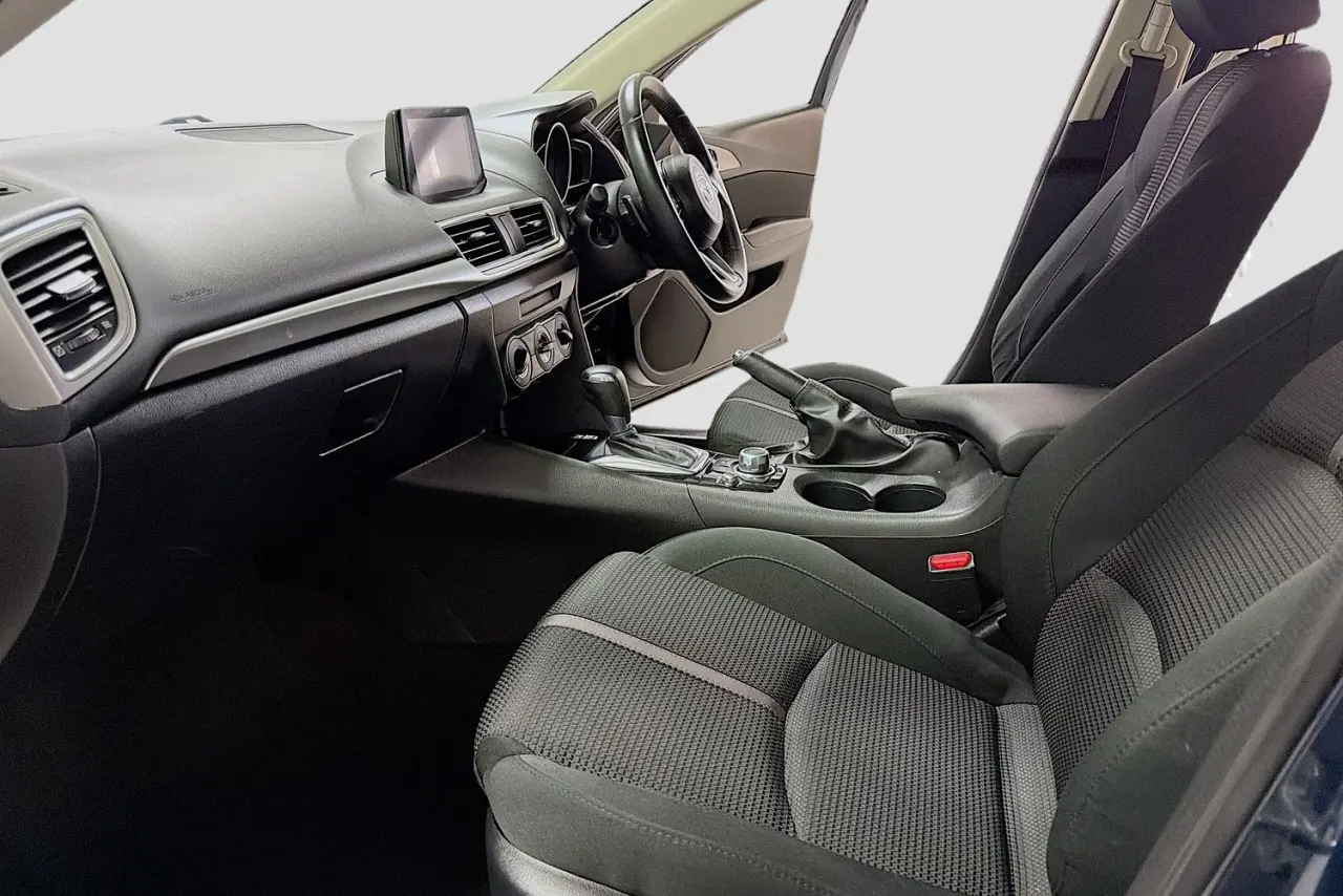 2017 Mazda 3 Gallery Image 25