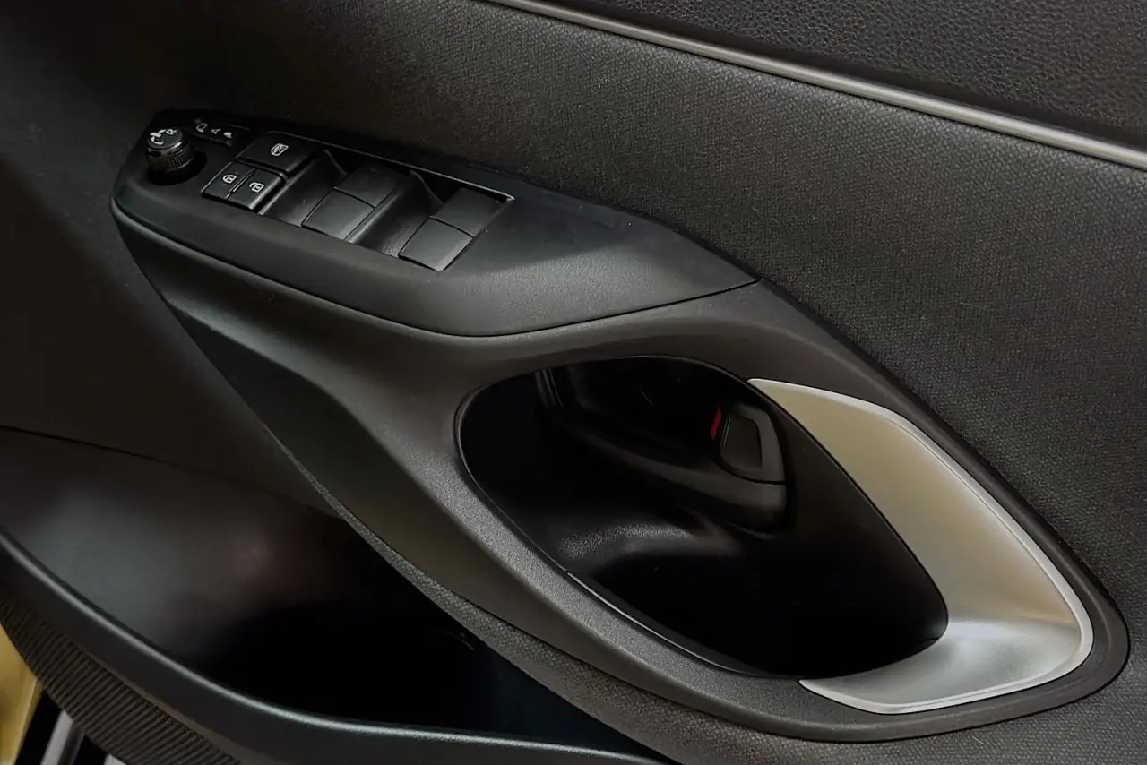 2021 Toyota Yaris Cross Gallery Image 24