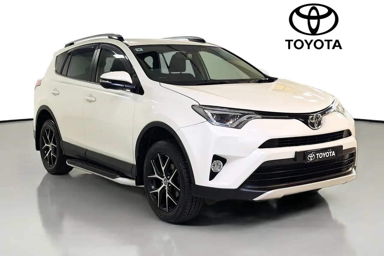 2017 Toyota RAV4 Image
