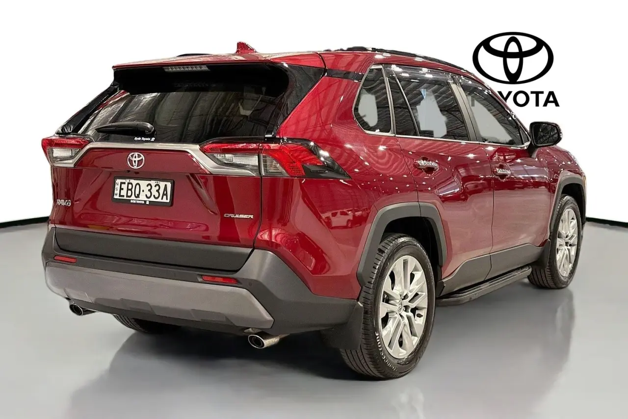 2019 Toyota RAV4 Gallery Image 10