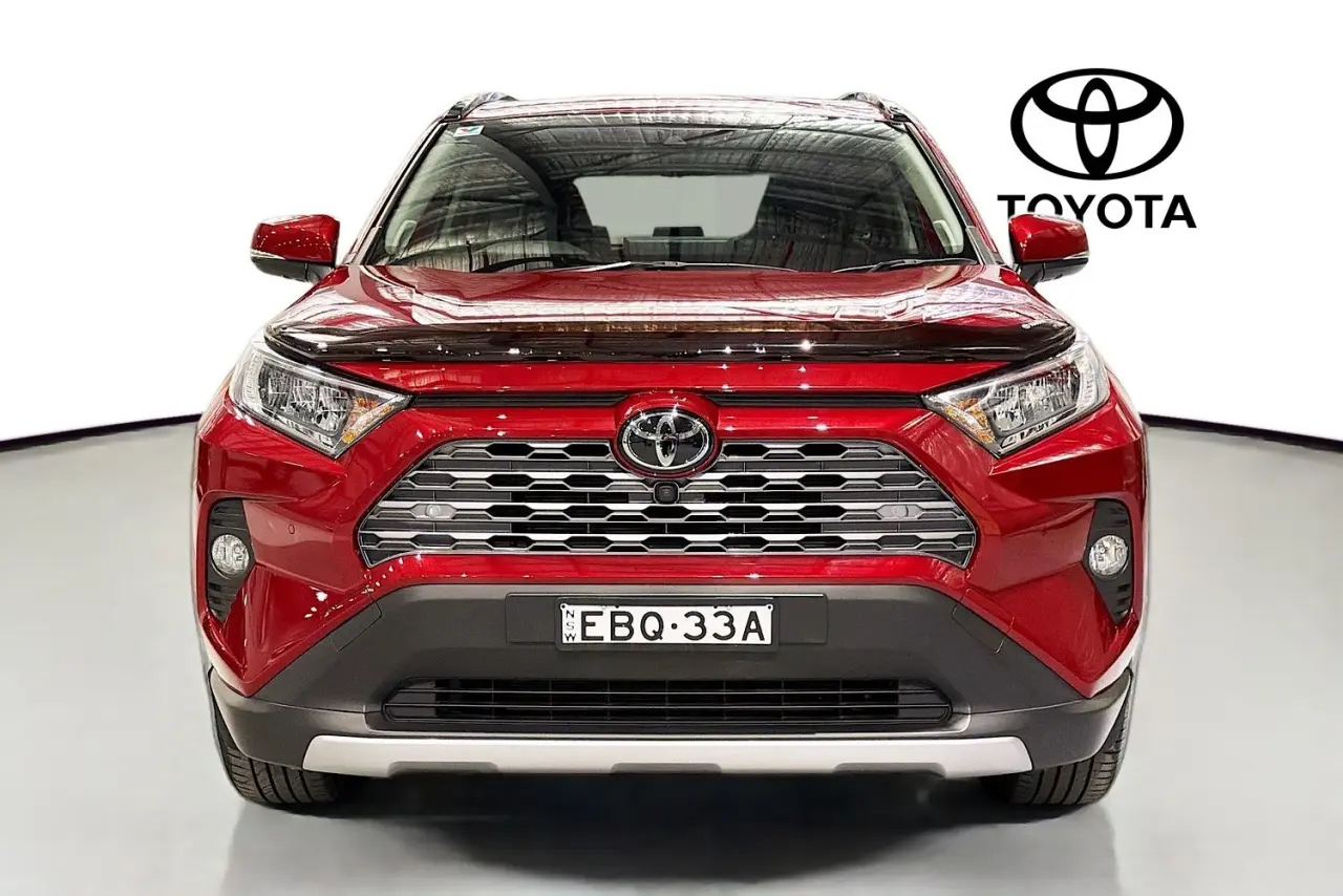 2019 Toyota RAV4 Gallery Image 2
