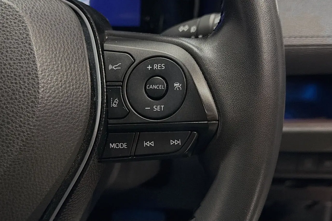2019 Toyota RAV4 Gallery Image 20