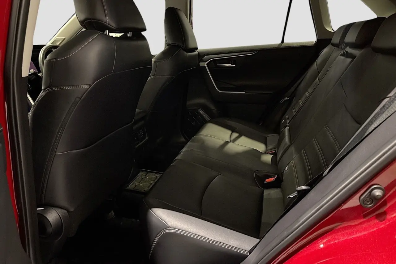 2019 Toyota RAV4 Gallery Image 26
