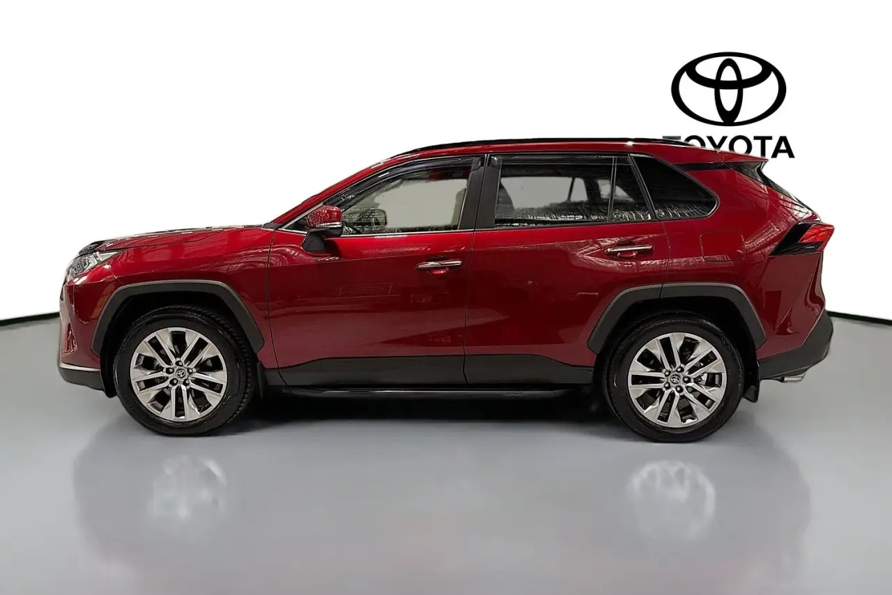 2019 Toyota RAV4 Gallery Image 5