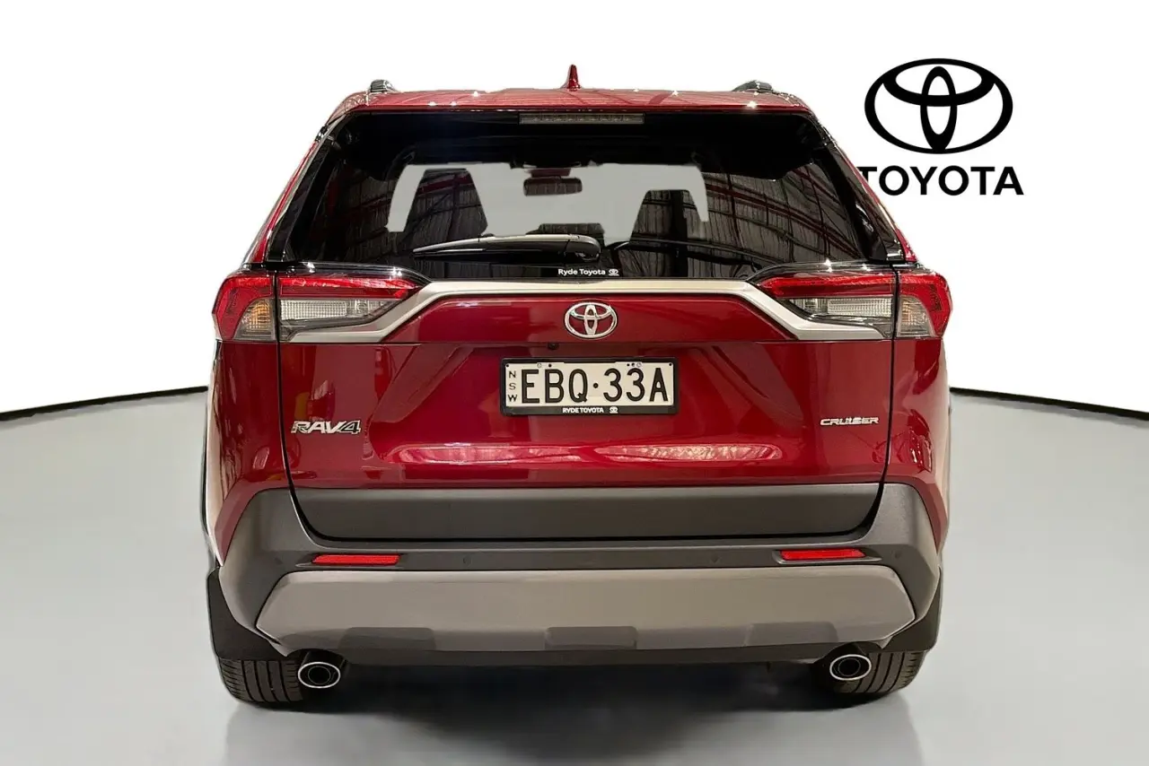 2019 Toyota RAV4 Gallery Image 7
