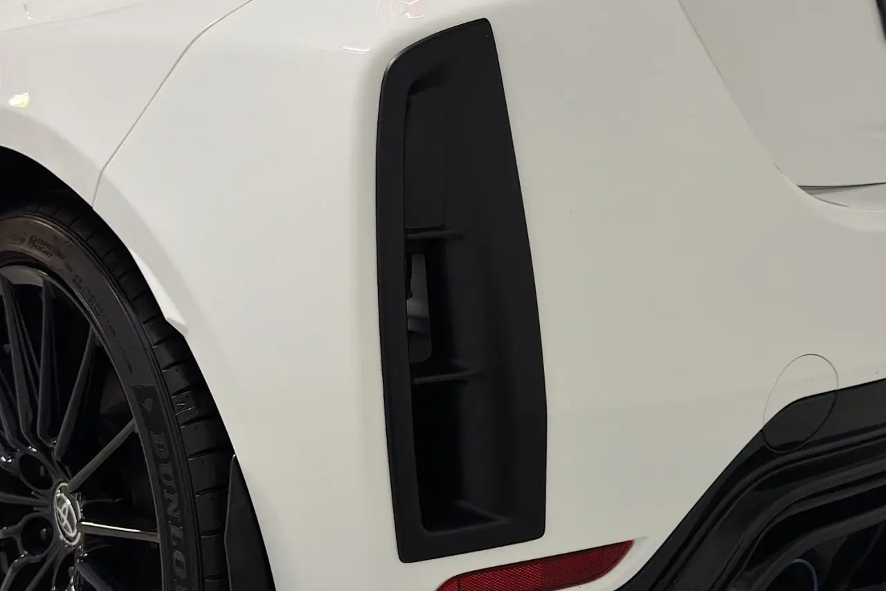 2021 Toyota Yaris Gallery Image 12