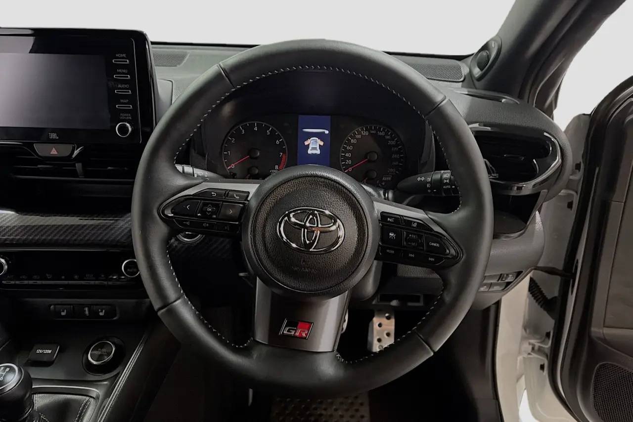 2021 Toyota Yaris Gallery Image 27