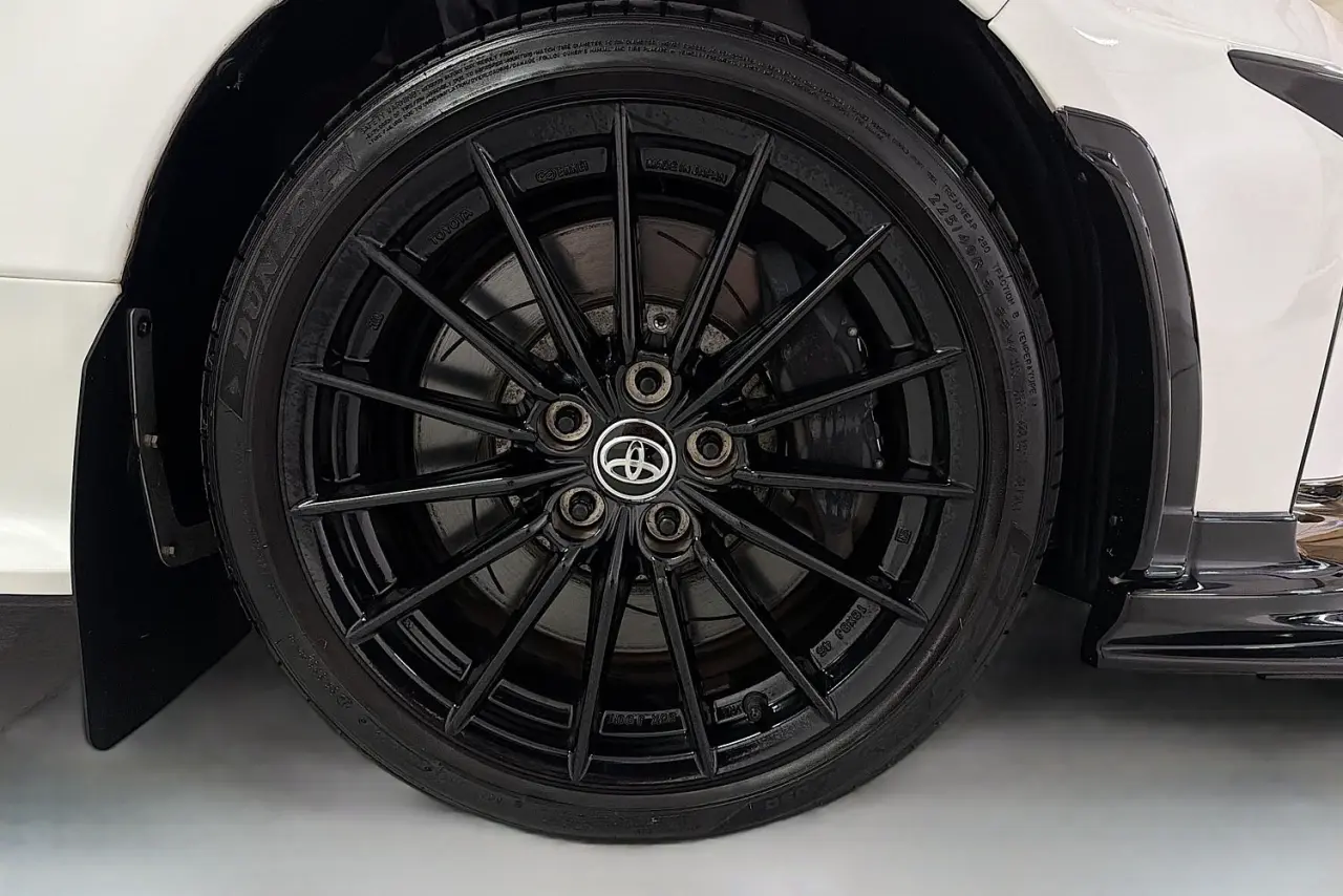 2021 Toyota Yaris Gallery Image 34