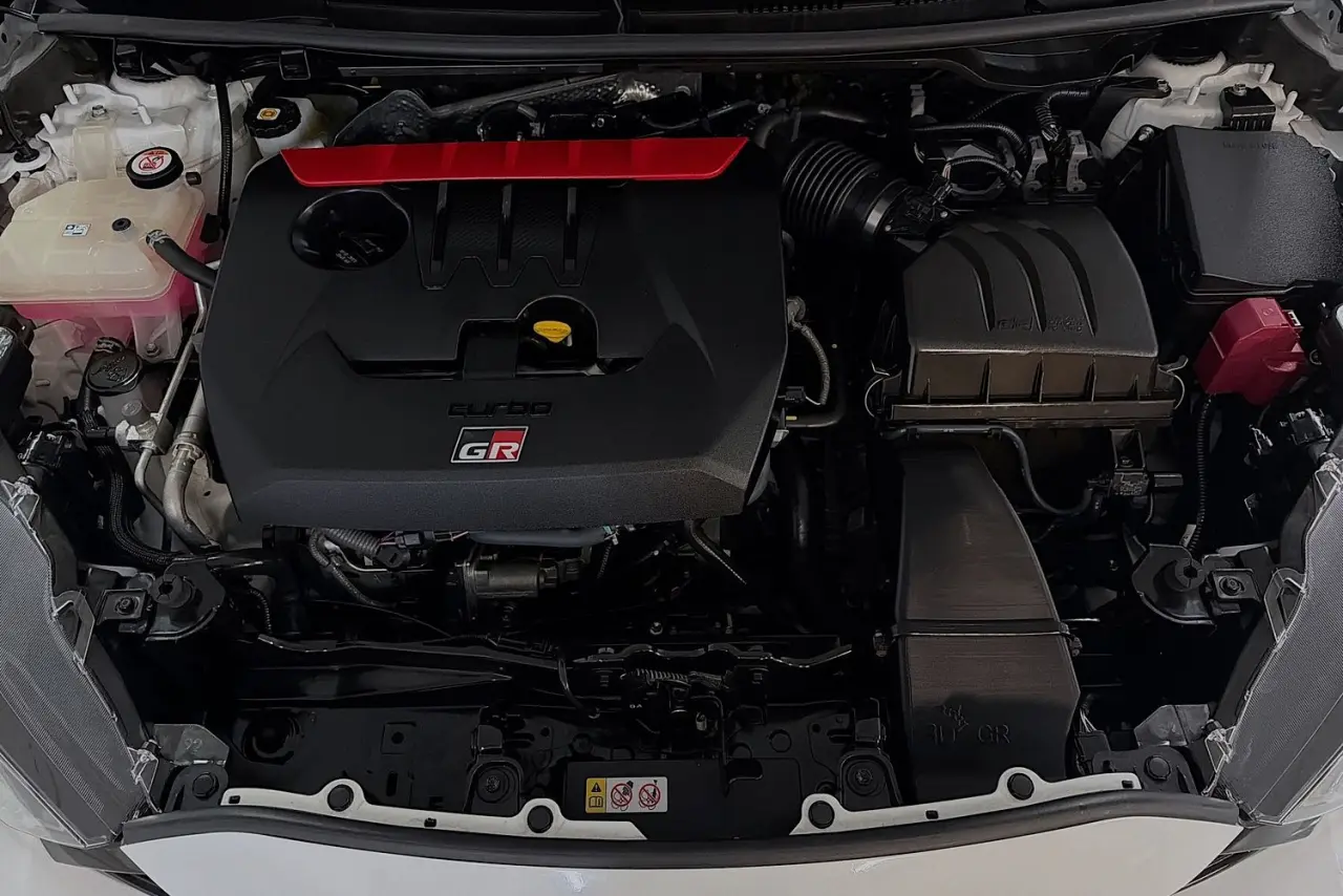 2021 Toyota Yaris Gallery Image 35