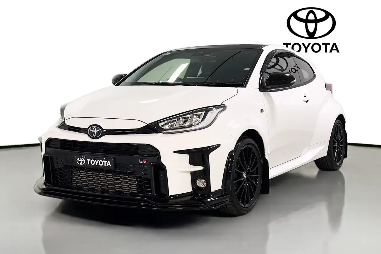 2021 Toyota Yaris Gallery Image 5