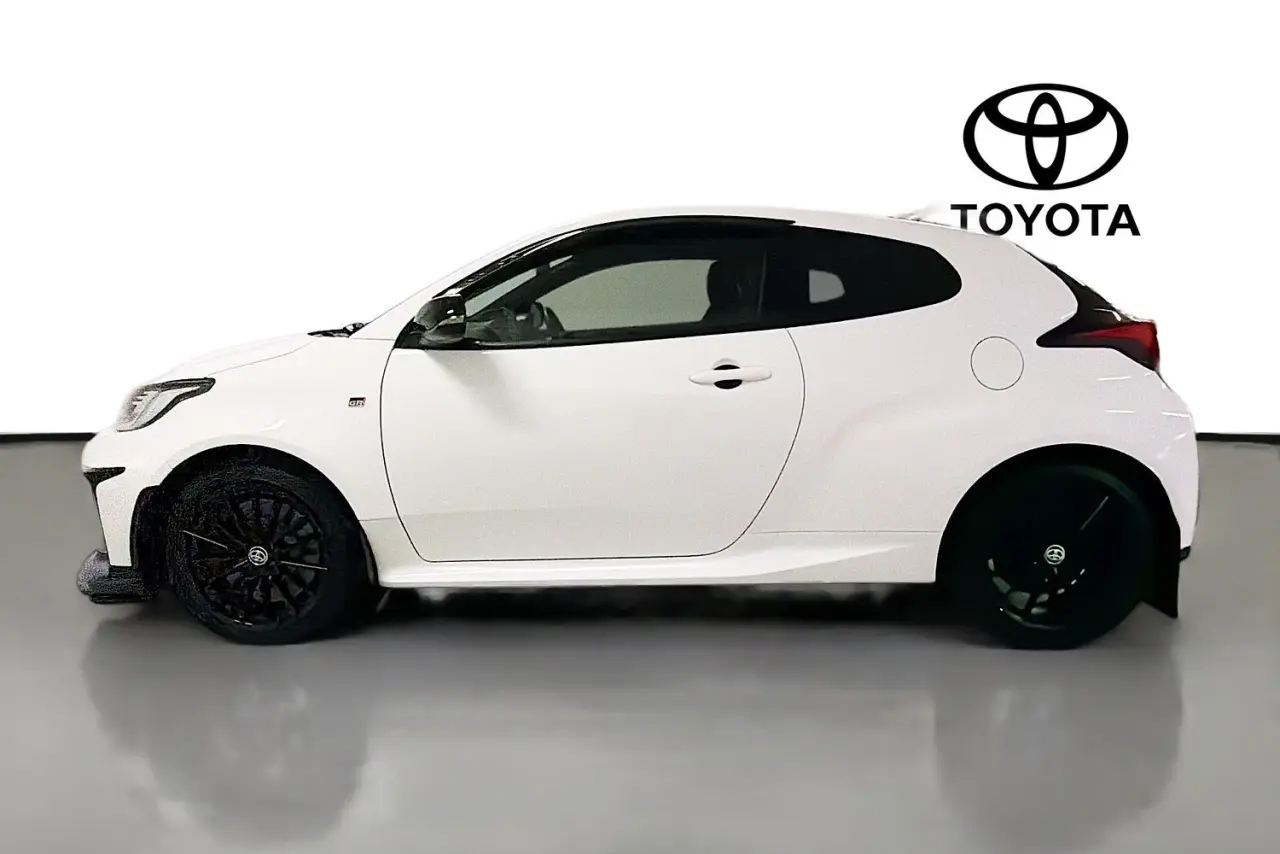 2021 Toyota Yaris Gallery Image 7