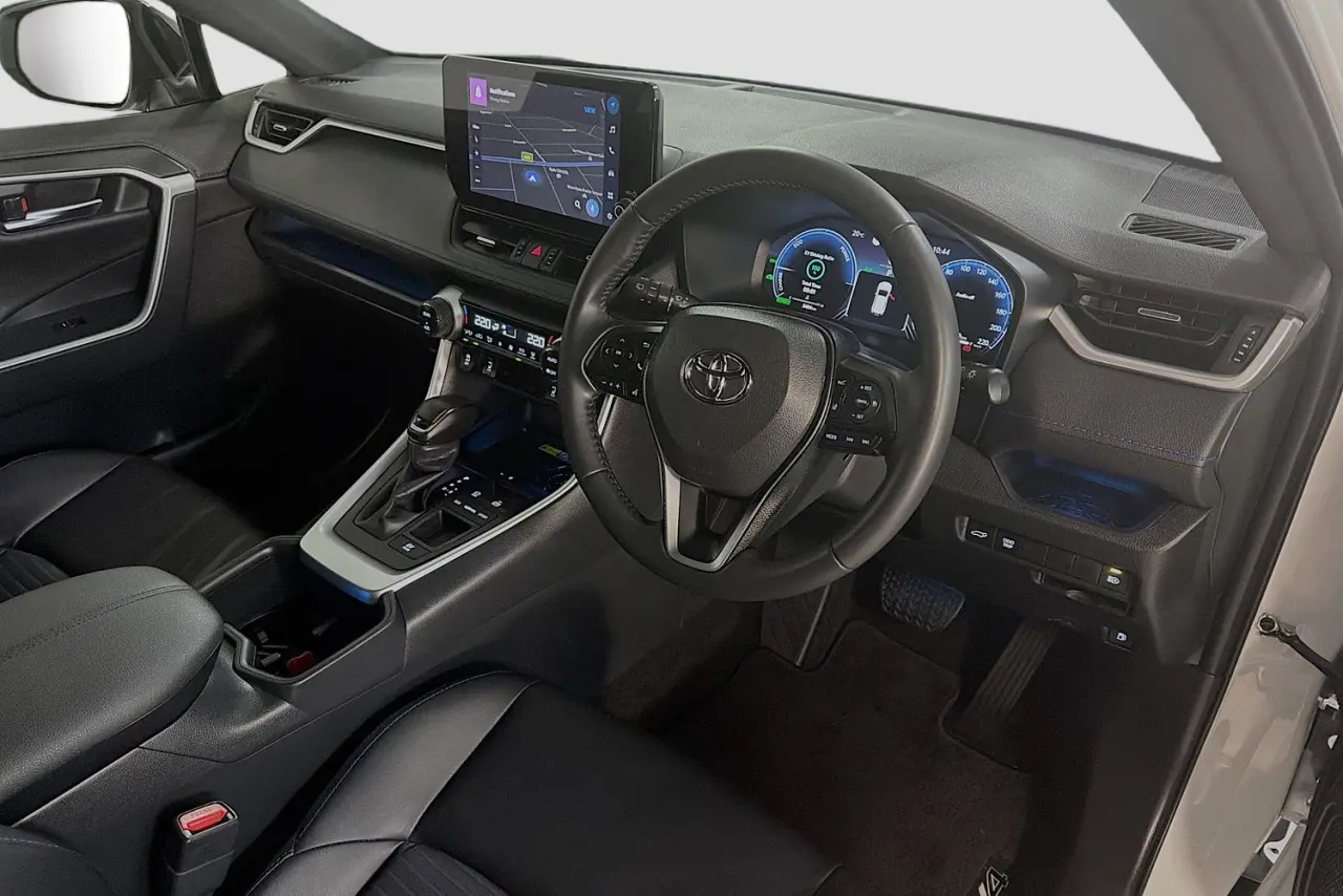 2025 Toyota RAV4 Gallery Image 22