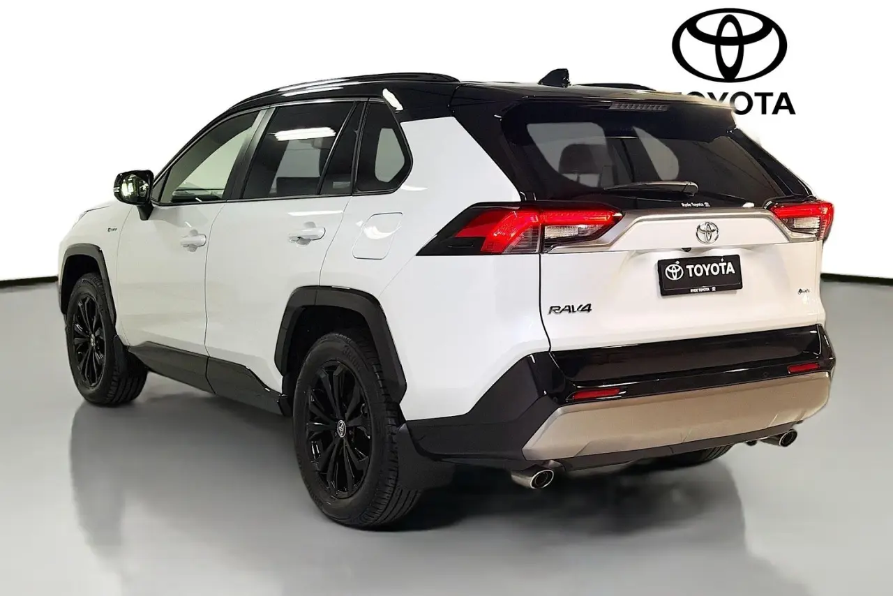 2025 Toyota RAV4 Gallery Image 6