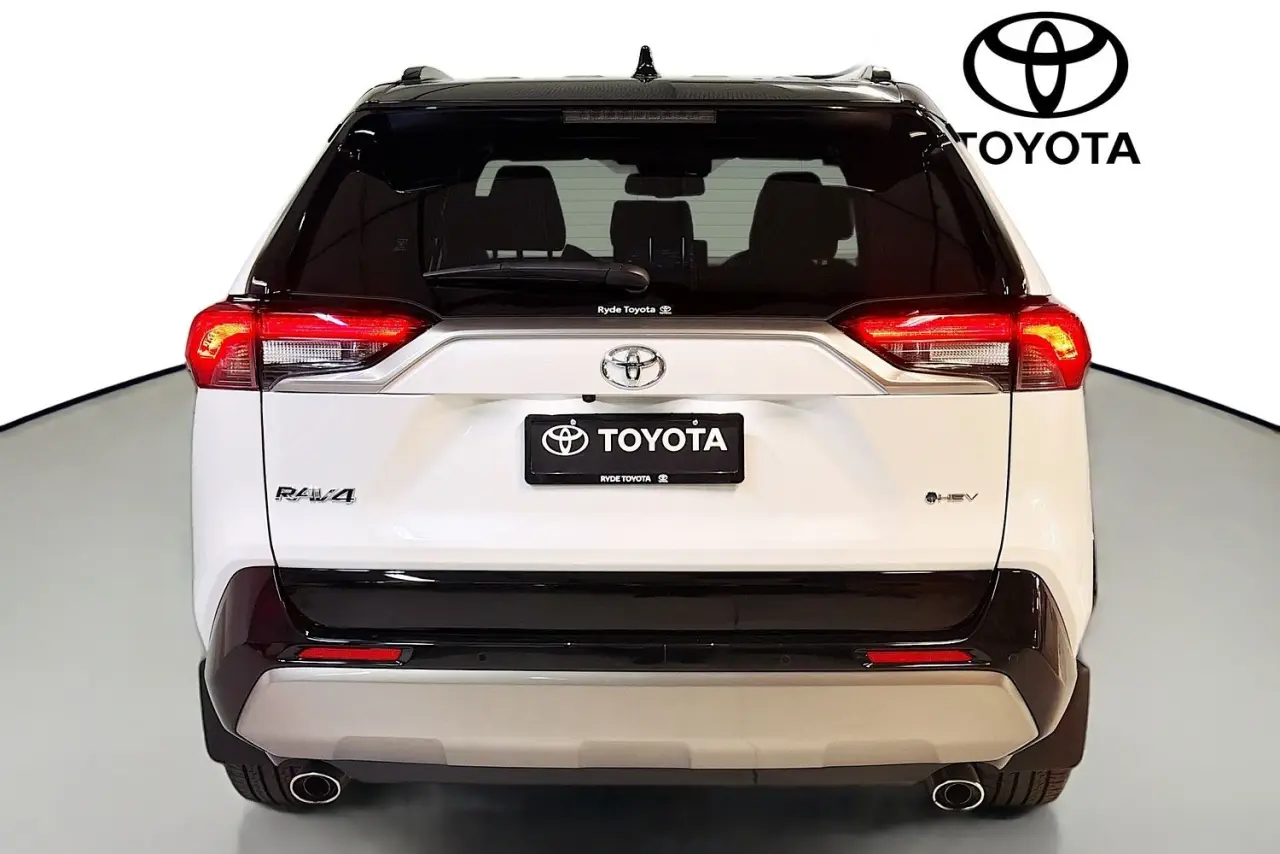 2025 Toyota RAV4 Gallery Image 7