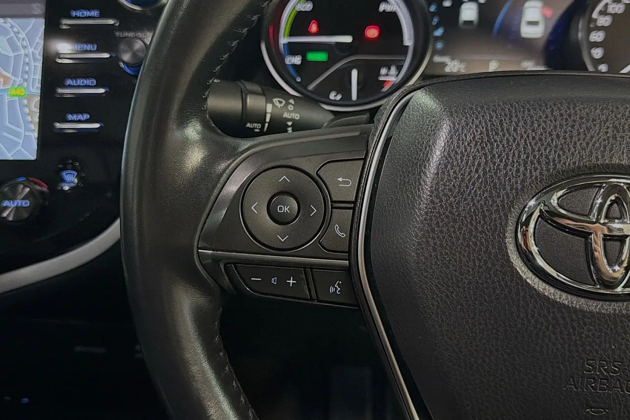 2020 Toyota Camry Gallery Image 19