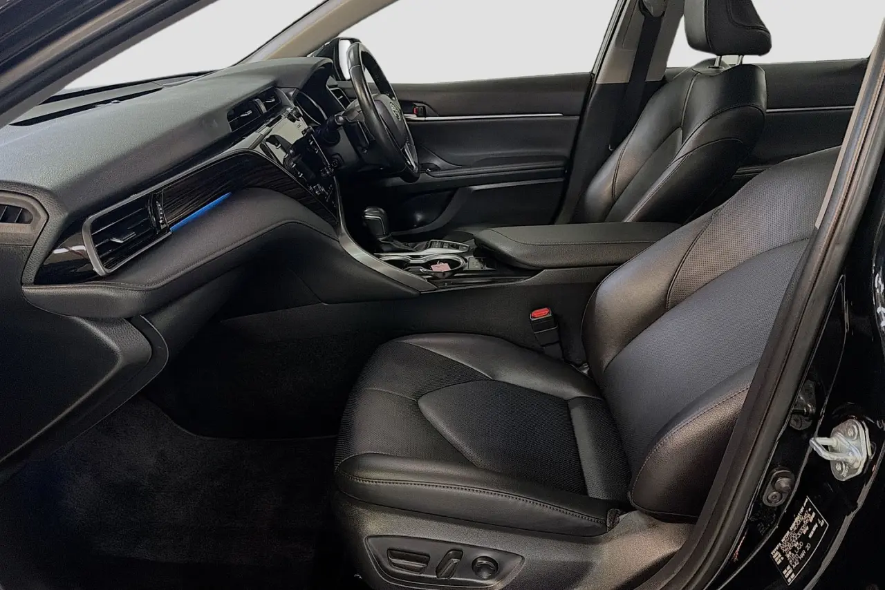 2020 Toyota Camry Gallery Image 25