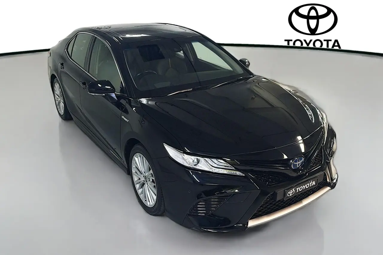 2020 Toyota Camry Gallery Image 31