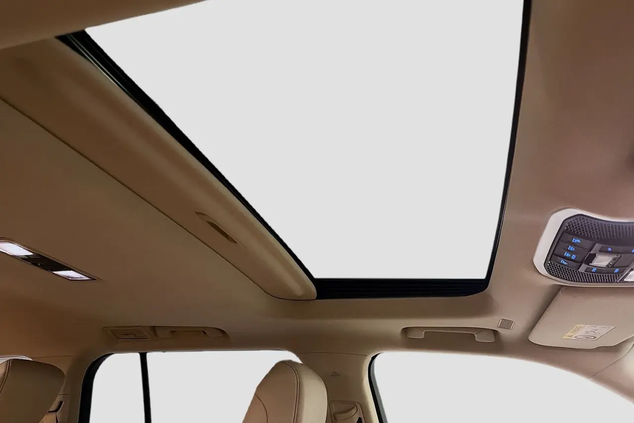 2021 Toyota Landcruiser Gallery Image 12