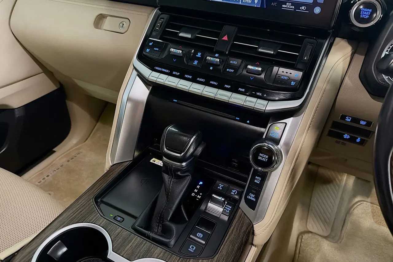 2021 Toyota Landcruiser Gallery Image 19
