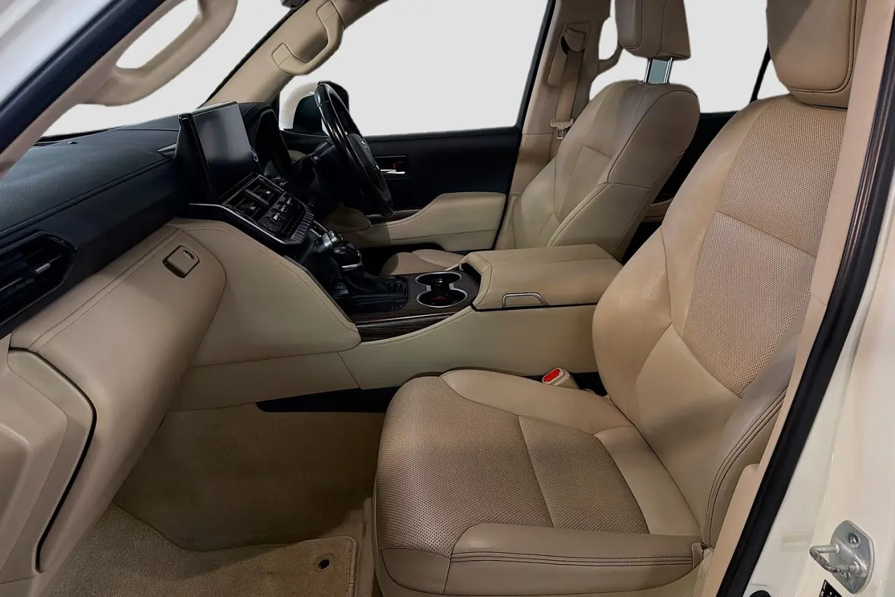 2021 Toyota Landcruiser Gallery Image 28
