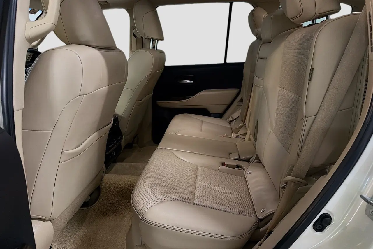 2021 Toyota Landcruiser Gallery Image 30