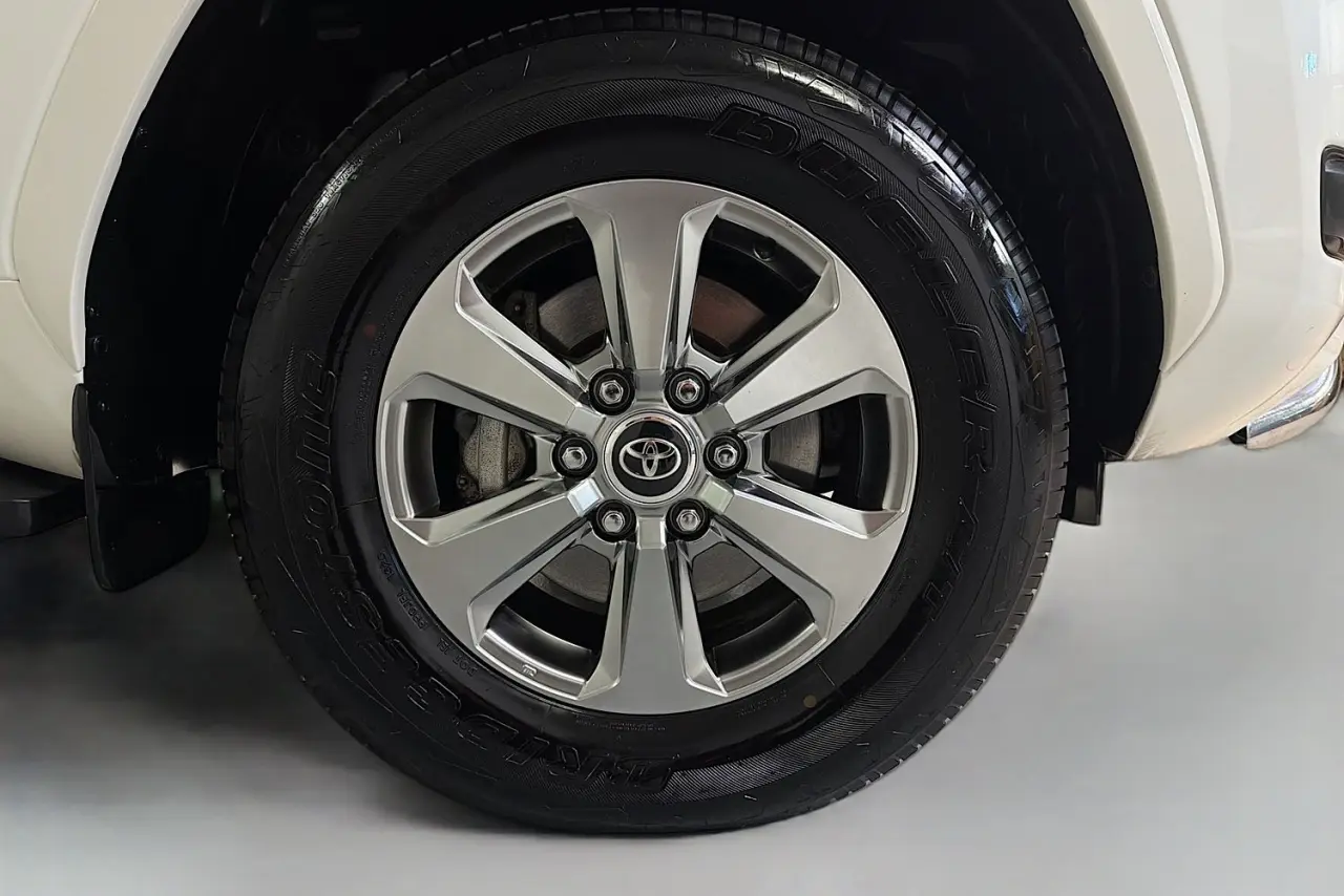 2021 Toyota Landcruiser Gallery Image 33