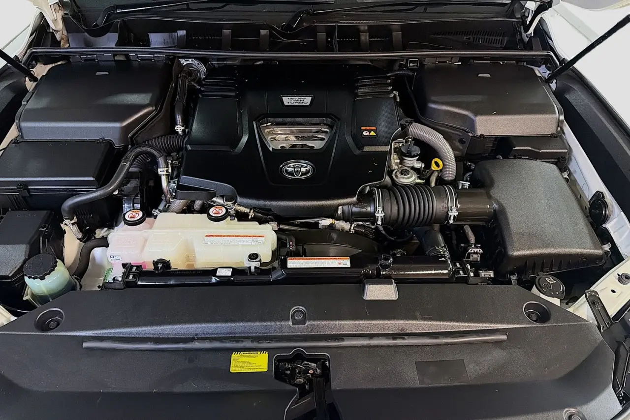 2021 Toyota Landcruiser Gallery Image 34