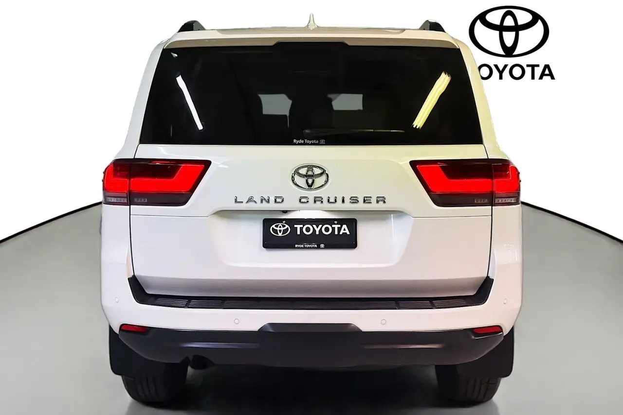 2021 Toyota Landcruiser Gallery Image 7