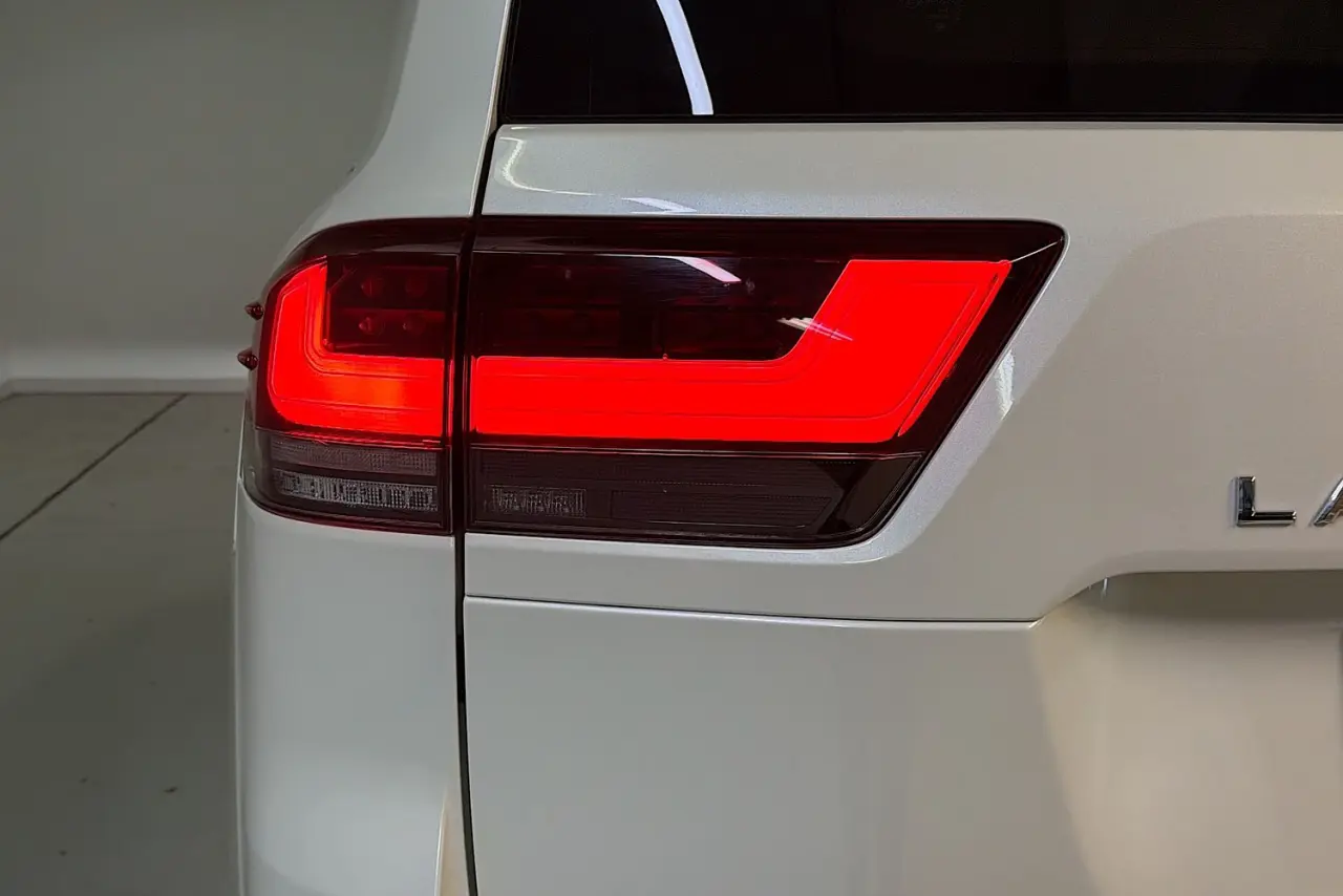 2021 Toyota Landcruiser Gallery Image 8