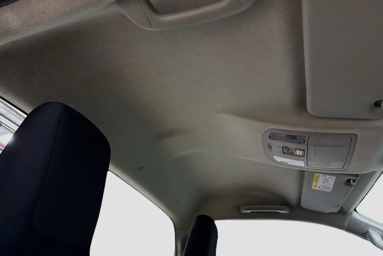 2021 Toyota Hilux Gallery Image 12