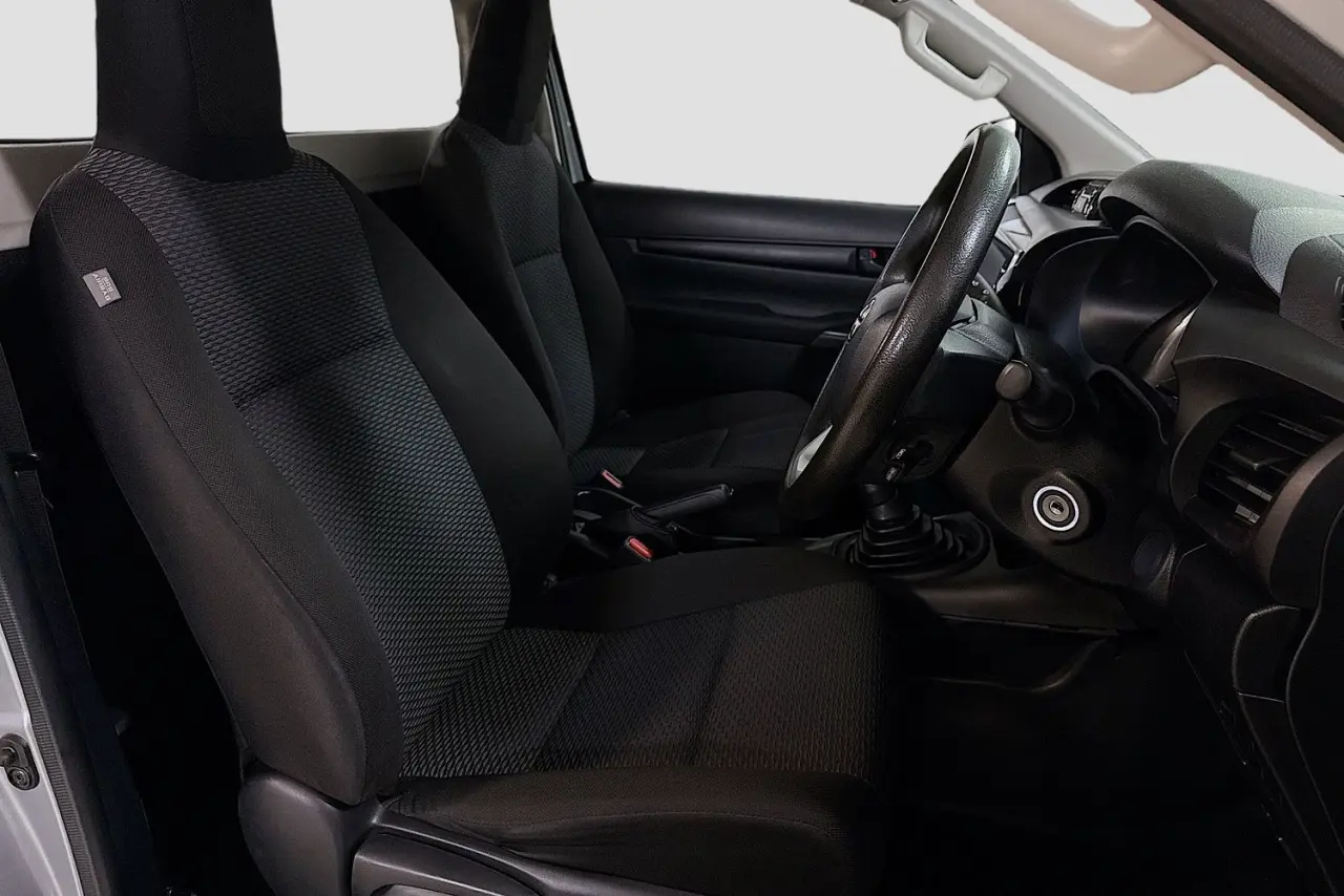 2021 Toyota Hilux Gallery Image 13