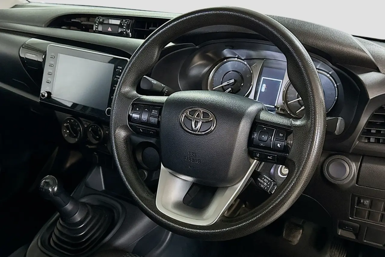 2021 Toyota Hilux Gallery Image 14