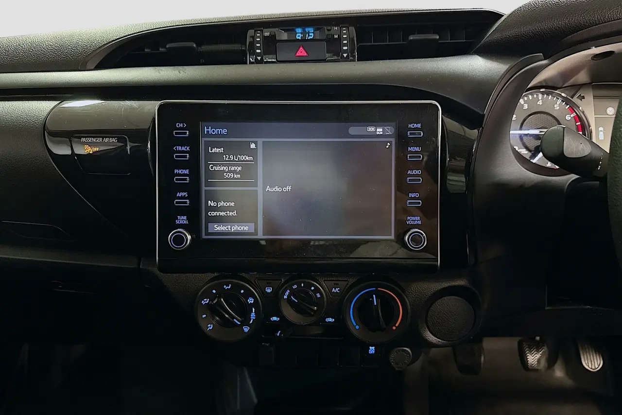 2021 Toyota Hilux Gallery Image 15