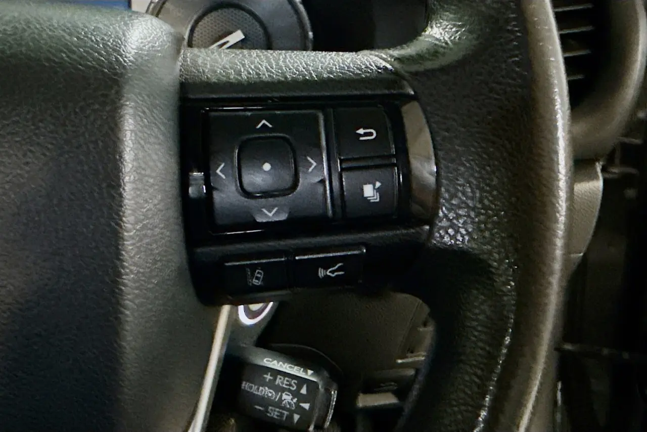 2021 Toyota Hilux Gallery Image 18