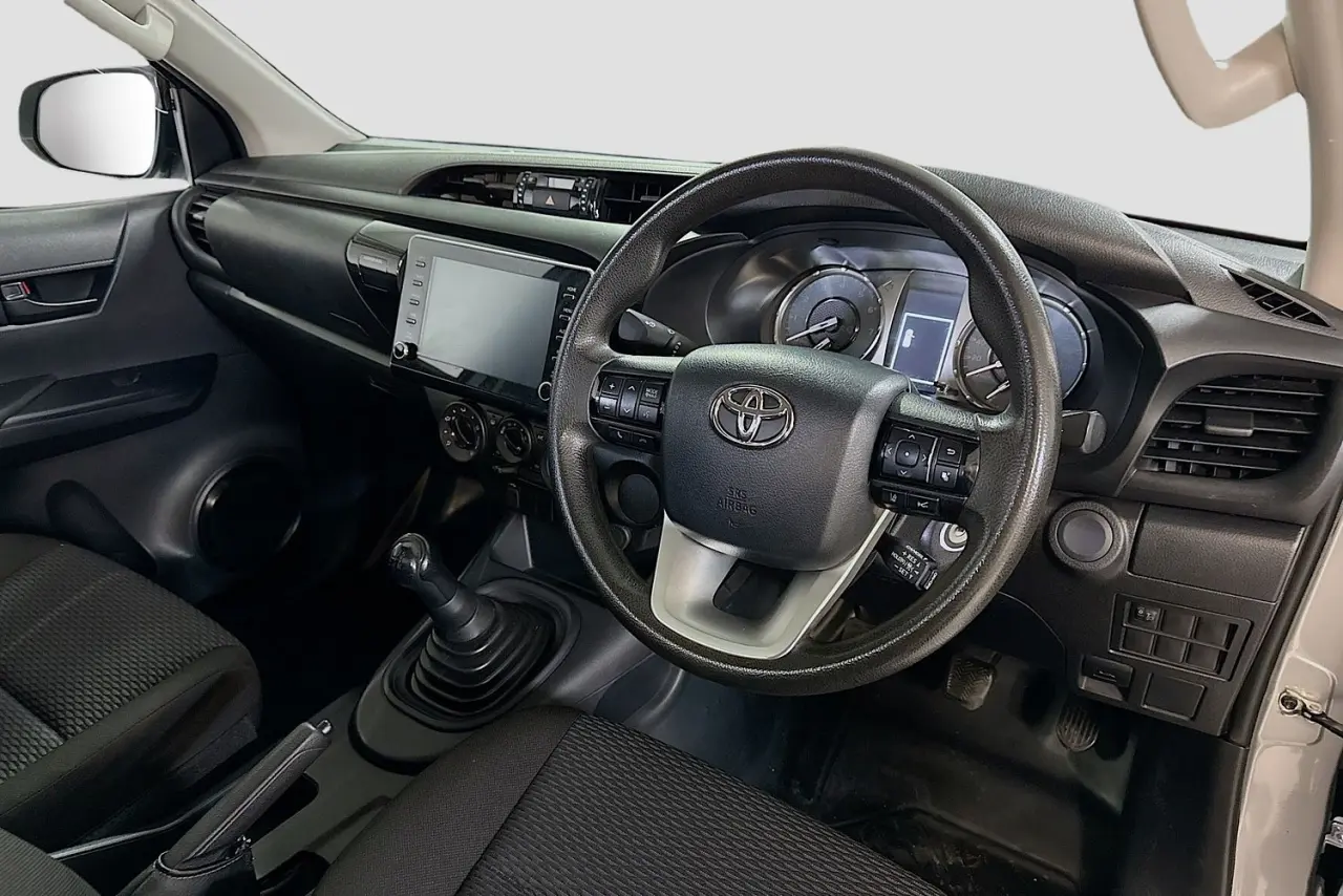 2021 Toyota Hilux Gallery Image 21