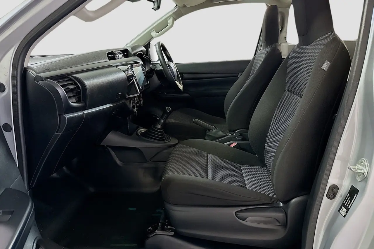 2021 Toyota Hilux Gallery Image 23