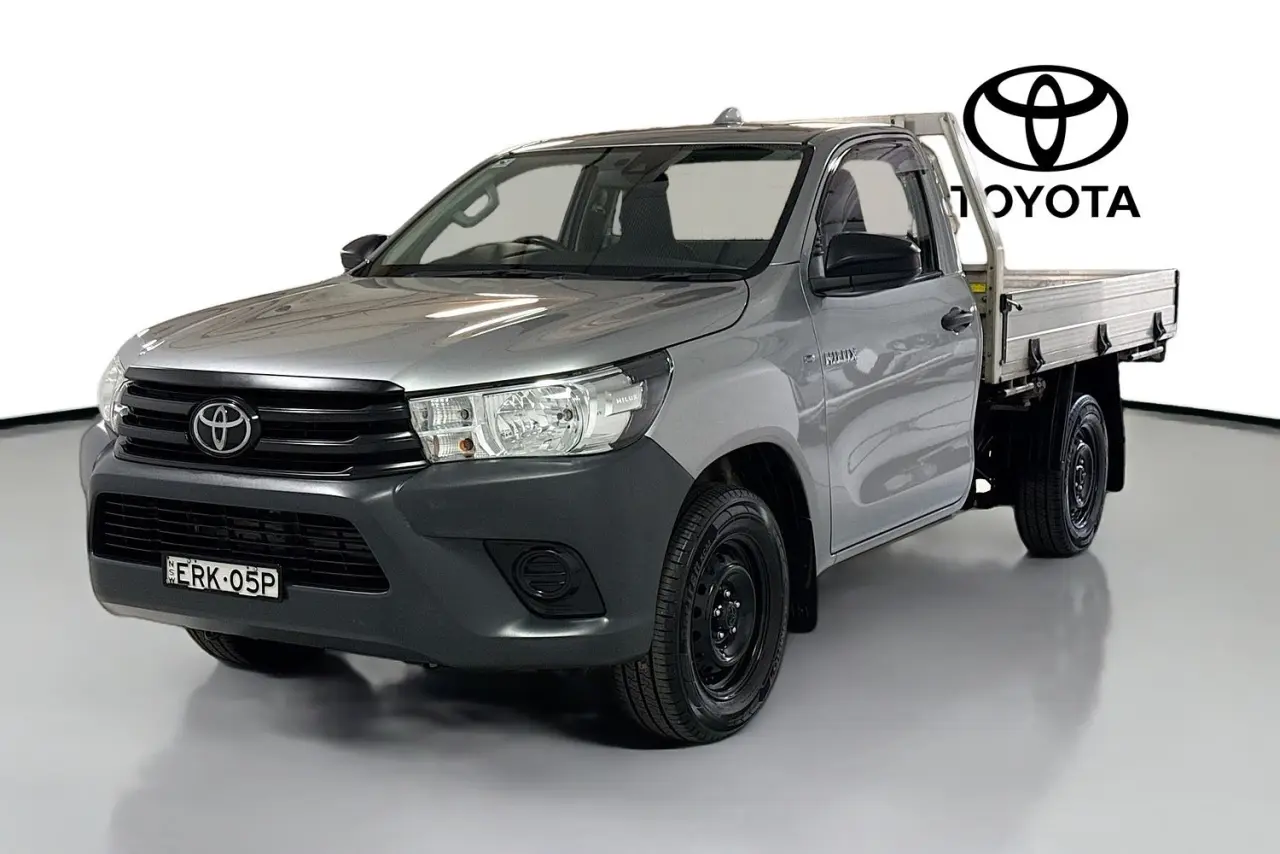 2021 Toyota Hilux Gallery Image 4