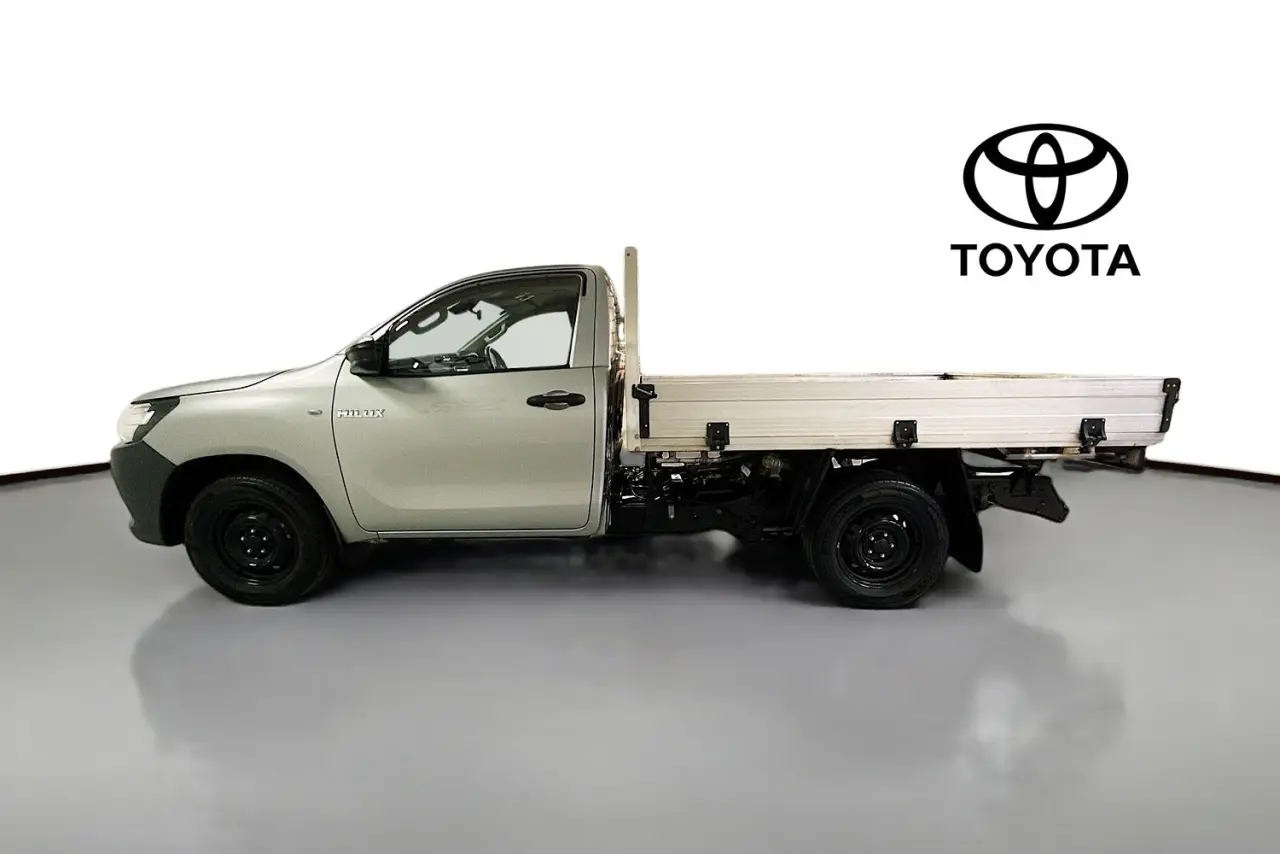 2021 Toyota Hilux Gallery Image 5