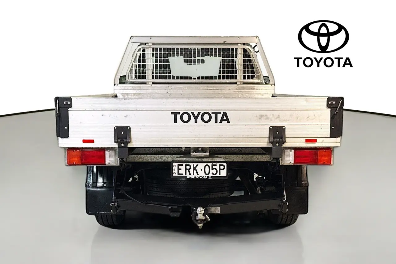 2021 Toyota Hilux Gallery Image 7