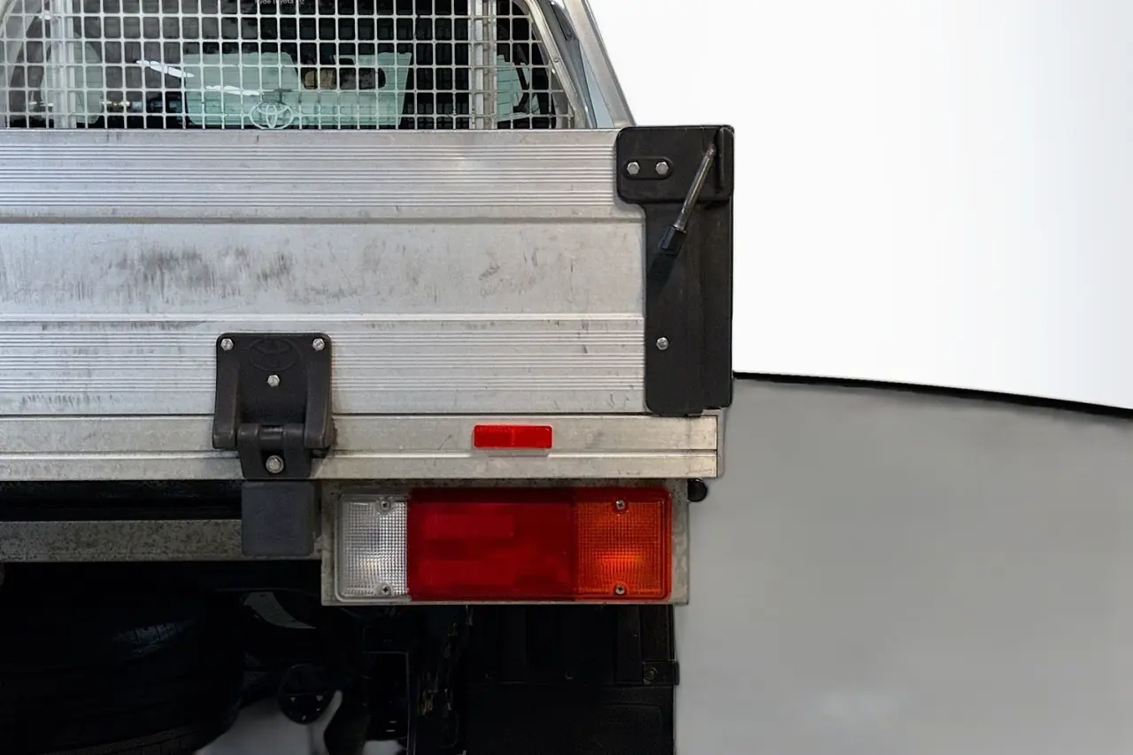 2021 Toyota Hilux Gallery Image 9