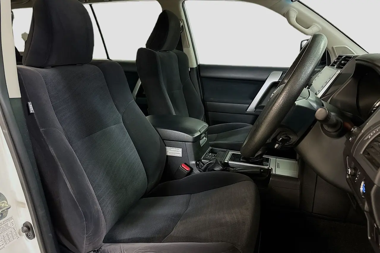 2021 Toyota Landcruiser Prado Gallery Image 13