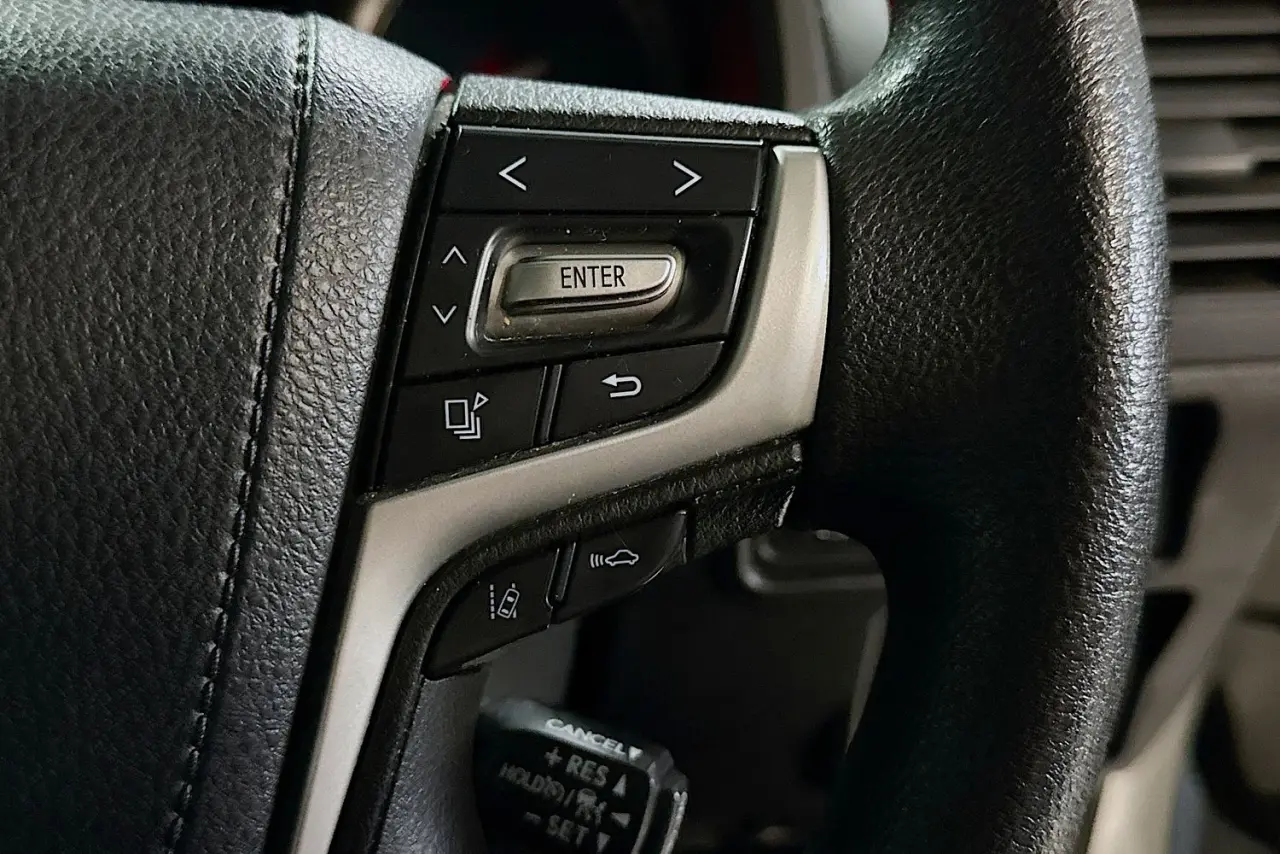 2021 Toyota Landcruiser Prado Gallery Image 20
