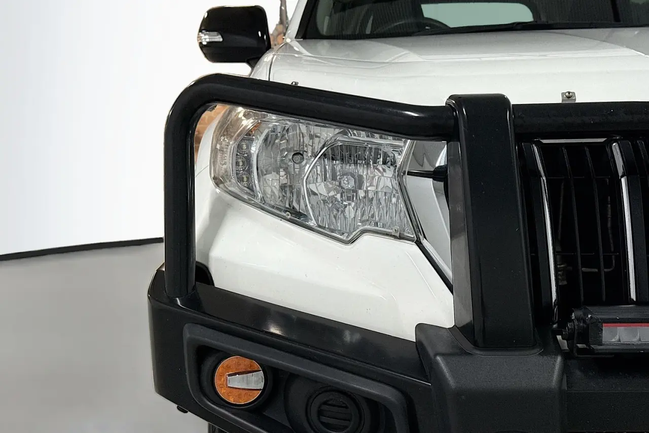 2021 Toyota Landcruiser Prado Gallery Image 3