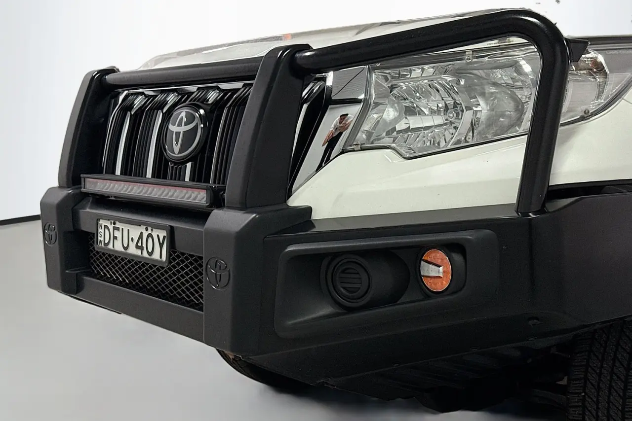 2021 Toyota Landcruiser Prado Gallery Image 32