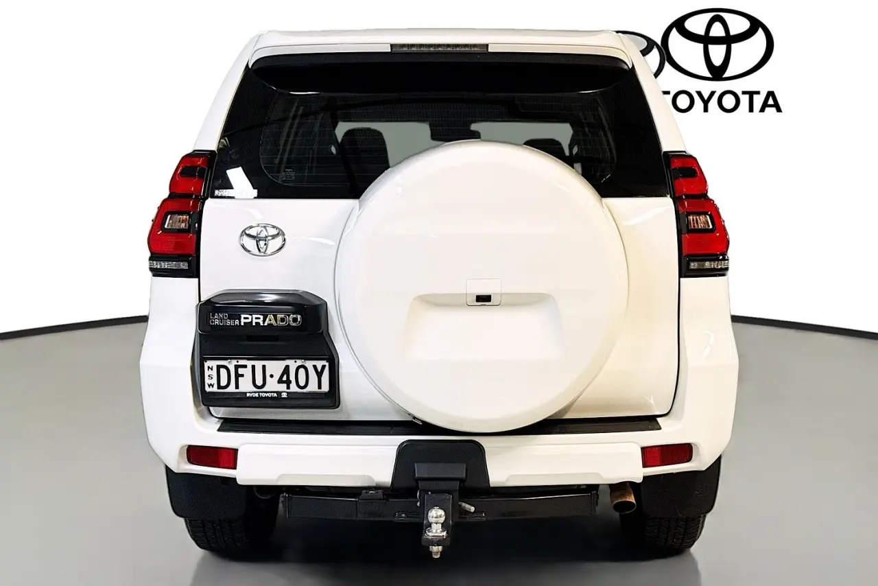 2021 Toyota Landcruiser Prado Gallery Image 7