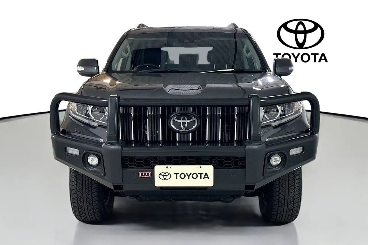 2023 Toyota Landcruiser Prado Gallery Image 2