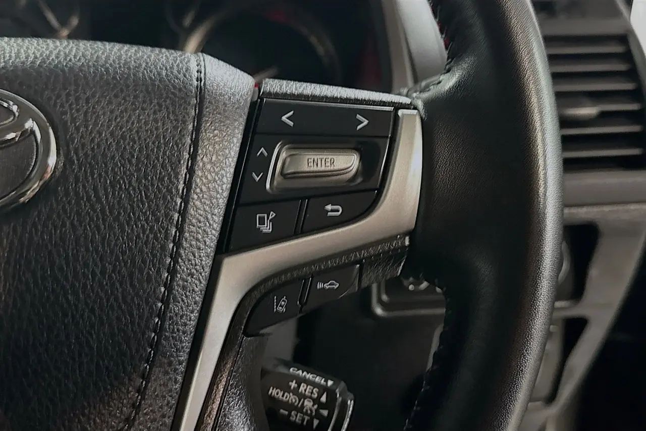 2023 Toyota Landcruiser Prado Gallery Image 20