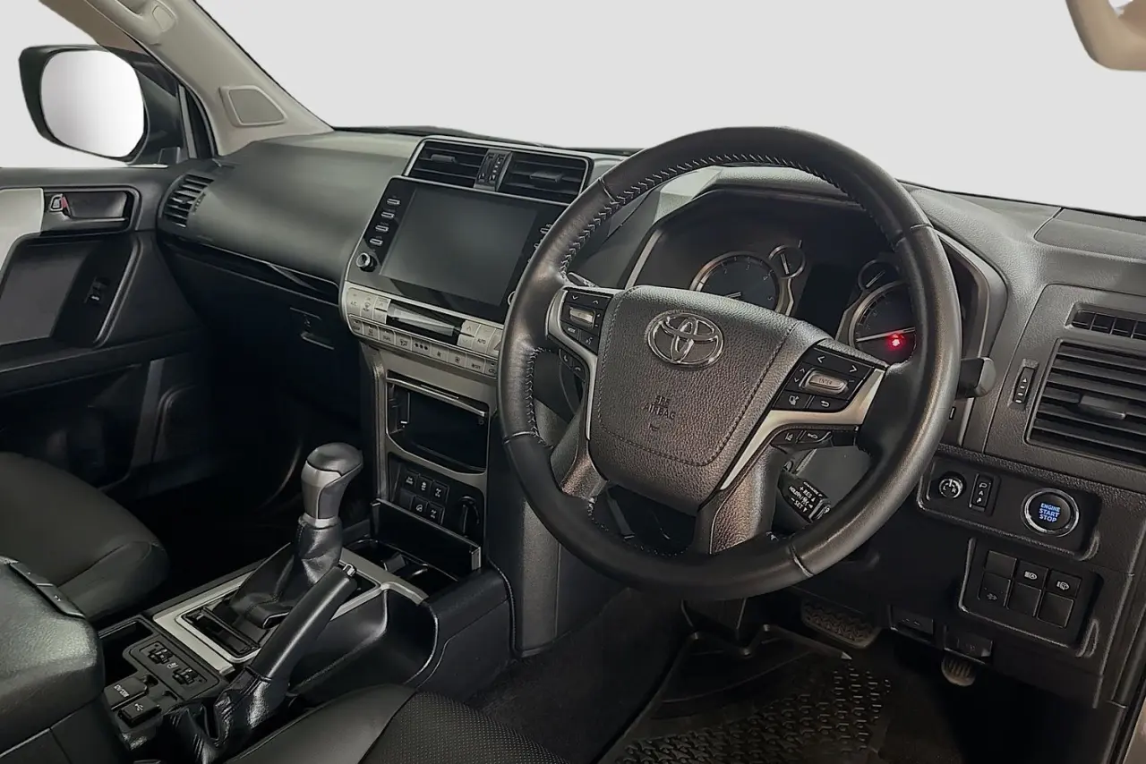 2023 Toyota Landcruiser Prado Gallery Image 23