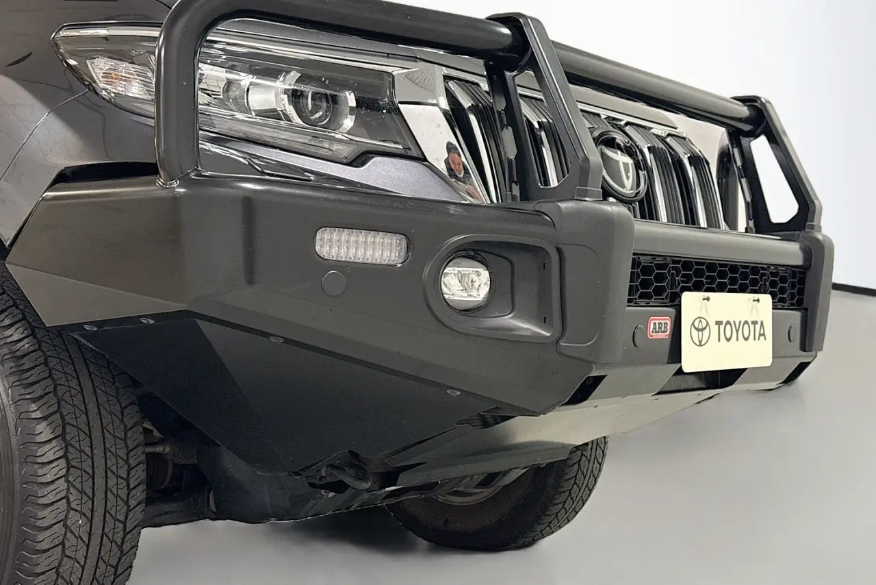 2023 Toyota Landcruiser Prado Gallery Image 33