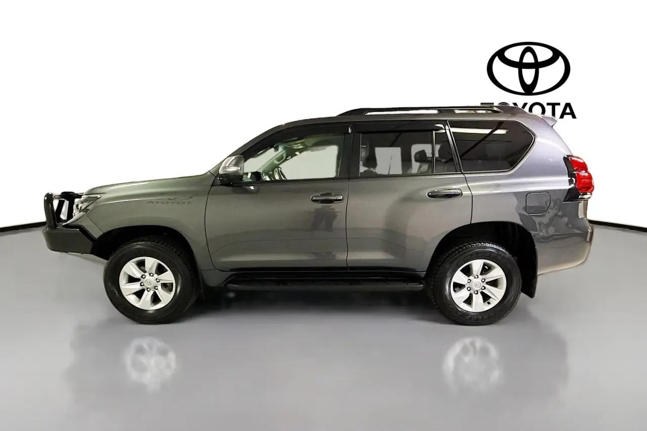 2023 Toyota Landcruiser Prado Gallery Image 5
